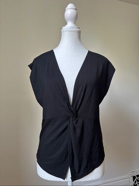 MUDO COLLECTION Black Knot‎ Front Vneck Whimsigoth Short Sleeve Size Medium